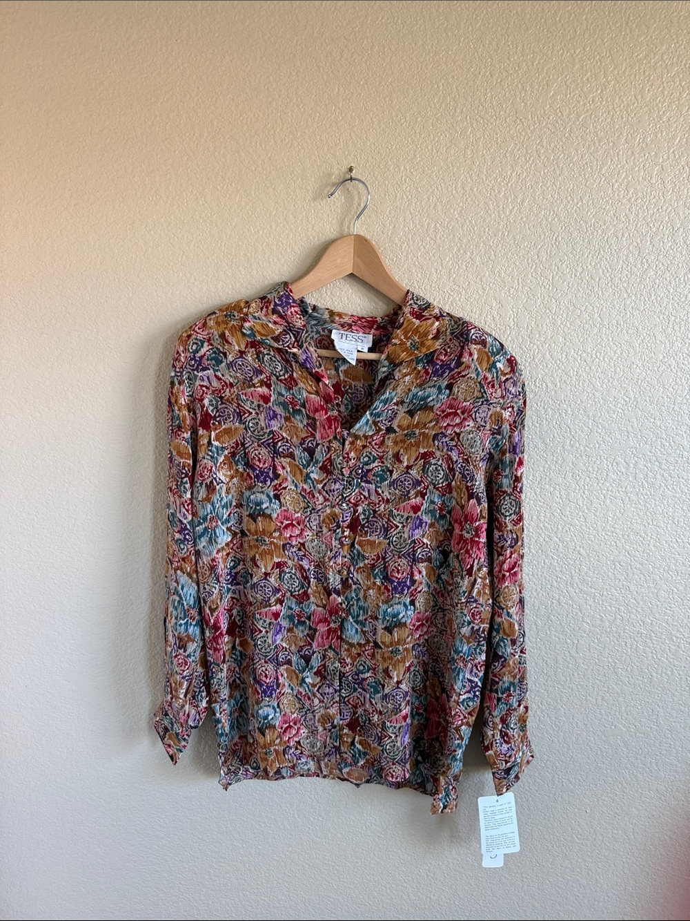 NWT Tess Multicolor Floral Button-Front Blouse